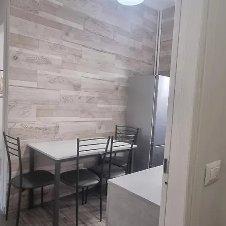Altido Cosy And Inviting 1-bed Flat With Balcony * Милан