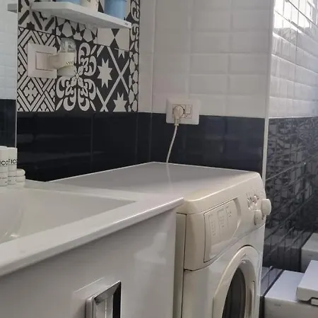Altido Cosy And Inviting 1-bed Flat With Balcony * Milão